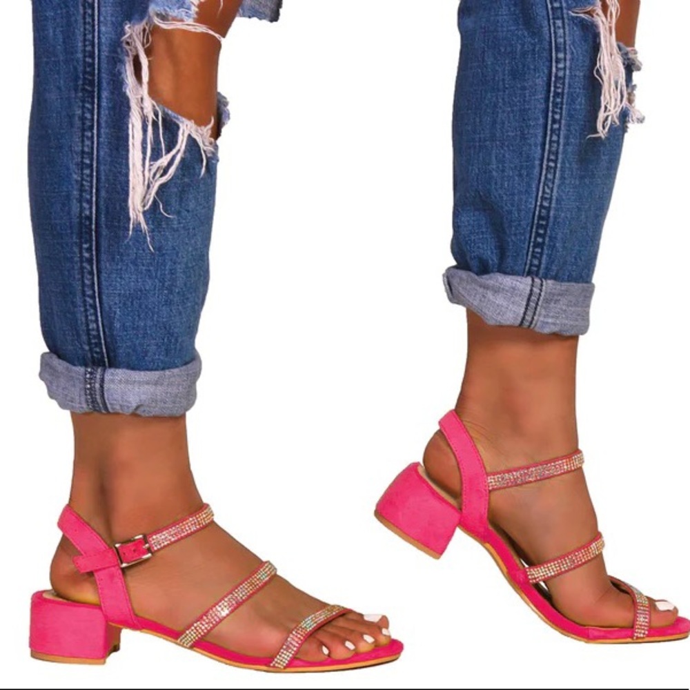 NWT Cape Robbin Hey Judy Stacked Low Heel Strappy Ankle Strap Sandals size 6.5